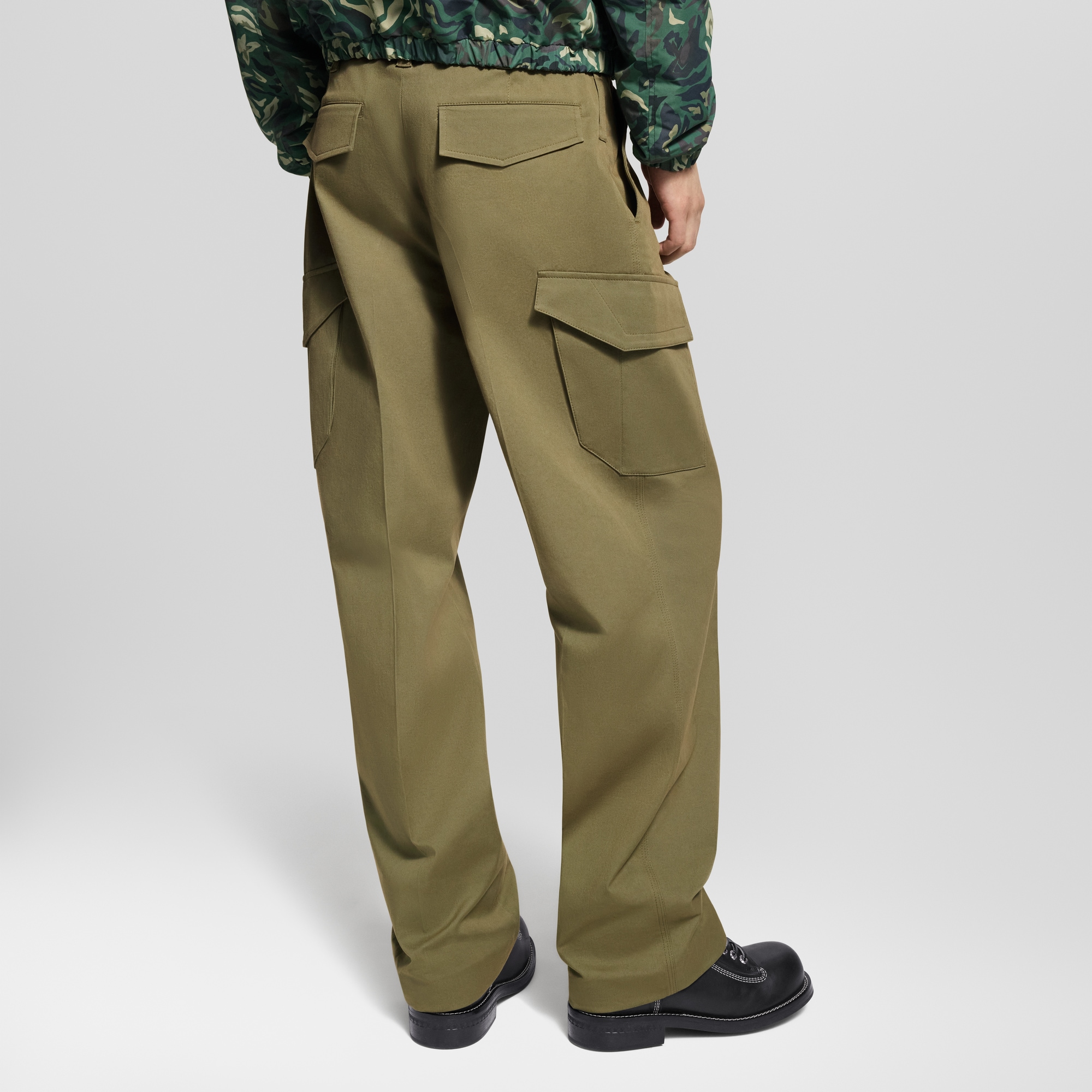 Pantalon cargo à poches 3D  Homme Prêt-à-porter Pantalons | LOUIS VUITTON (Zoom produit)
