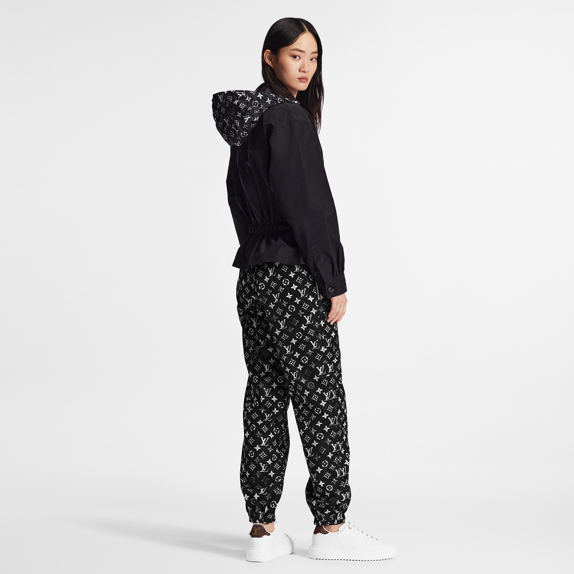Pantalon de jogging Monogram à effet pochoir  Femme Prêt-à-porter Pantalons | LOUIS VUITTON (Zoom produit)