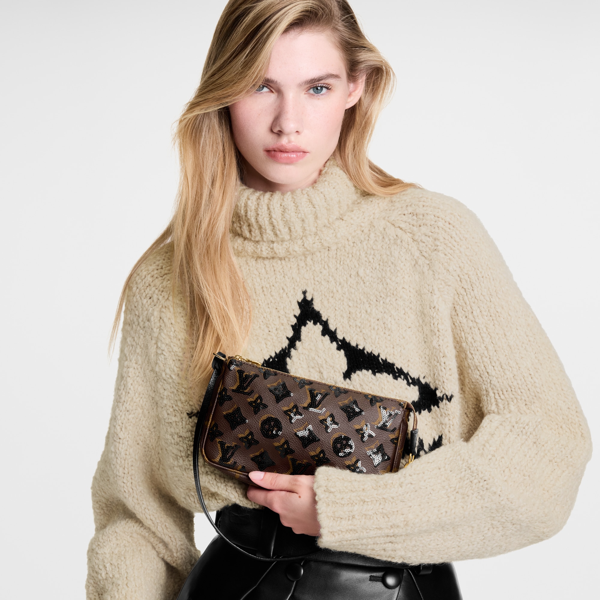 Pochette Accessoires Autres Toiles Monogram Femme Portefeuilles et petite maroquinerie Pochettes et micro sacs | LOUIS VUITTON (Zoom produit)