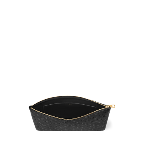 Pochette clés L Cuir Monogram Empreinte Femme Portefeuilles et petite maroquinerie Porte-cartes et porte-clés | LOUIS VUITTON (Zoom produit)