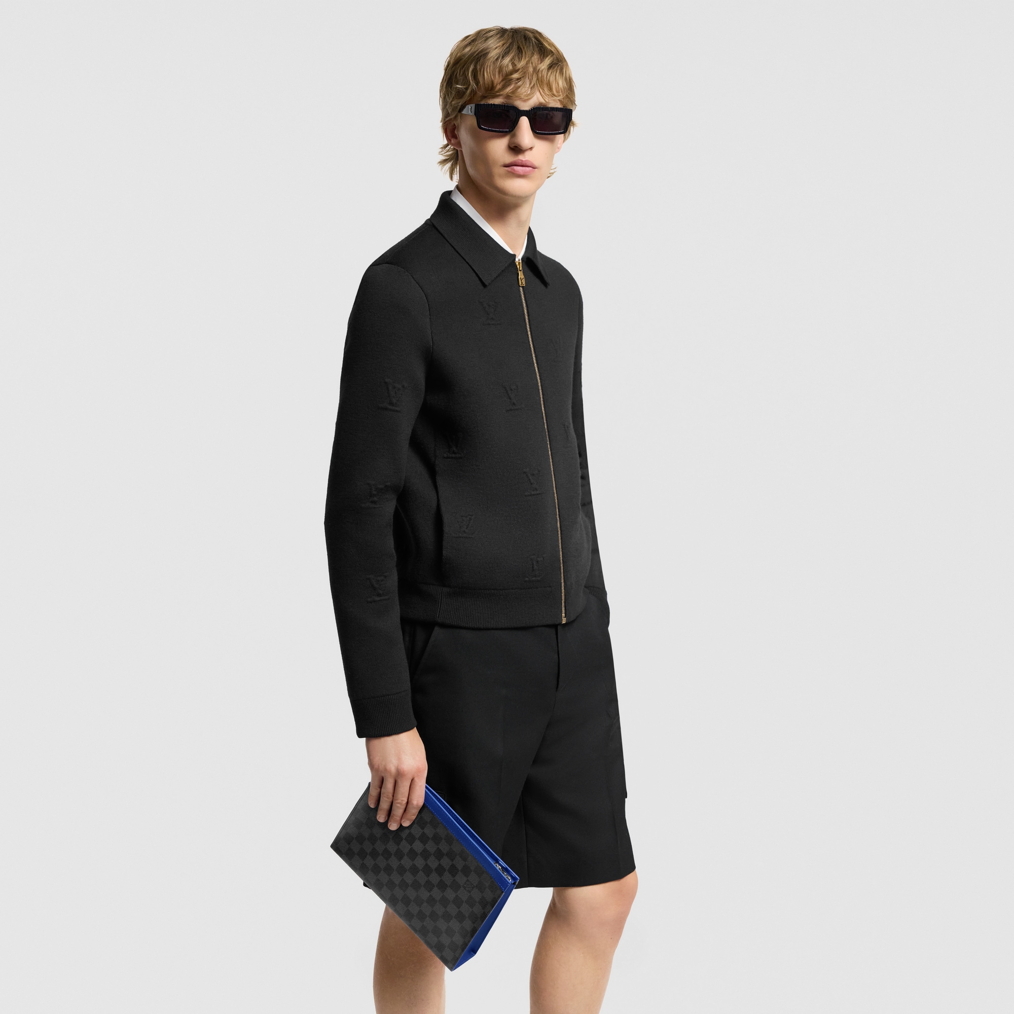 Pochette Voyage MM Toile Damier Graphite Homme Portefeuilles et petite maroquinerie Pochettes | LOUIS VUITTON (Zoom produit)