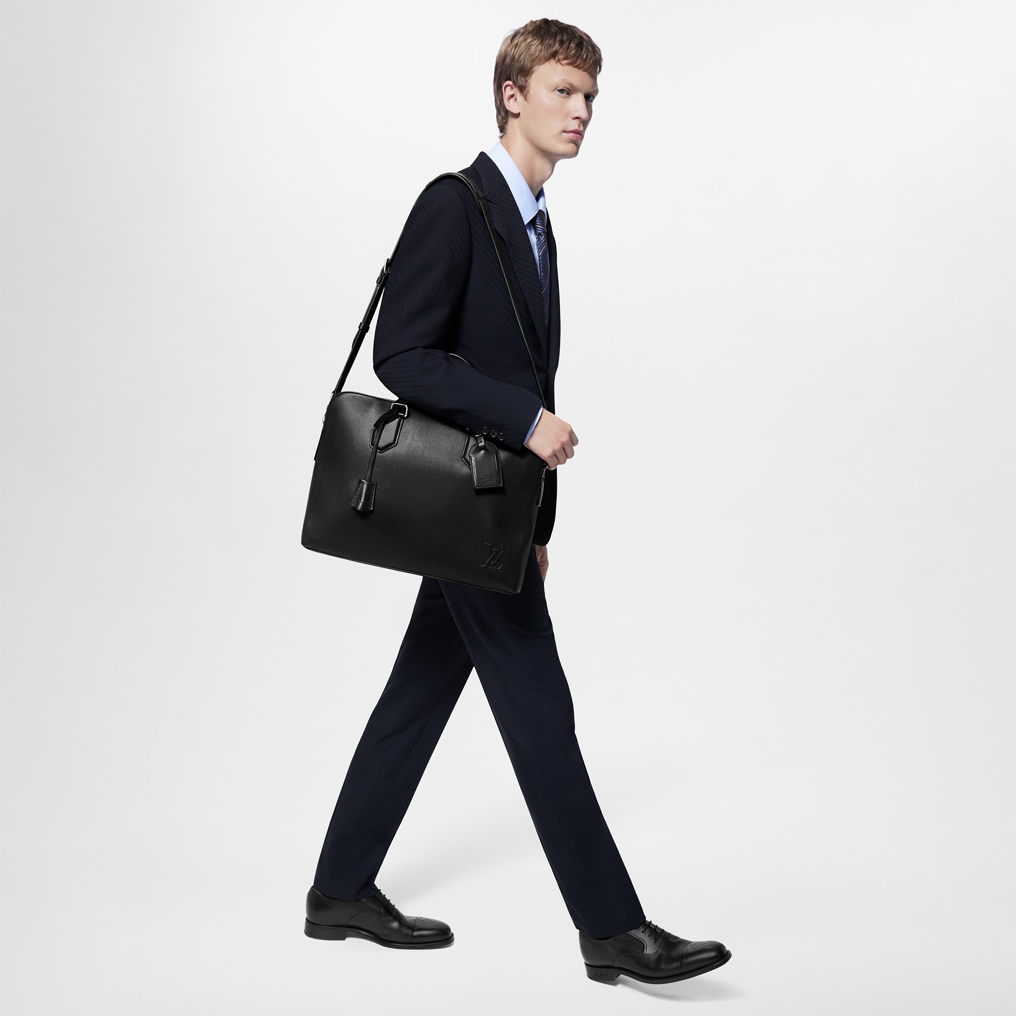 Porte-document Voyage PM Autres Cuirs Nouveautés Homme New Formal | LOUIS VUITTON (Zoom produit)