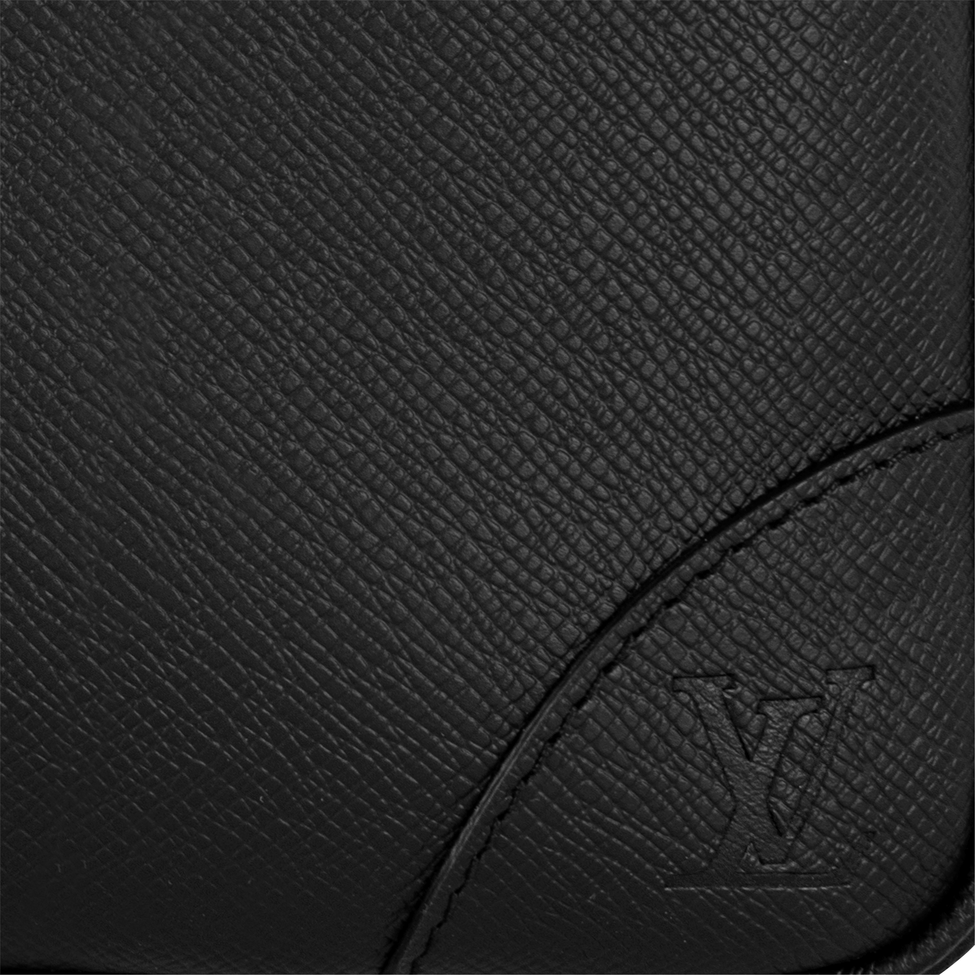 Porte-Documents Voyage PM Cuir Taïga Nouveautés Homme New Formal | LOUIS VUITTON (Zoom produit)