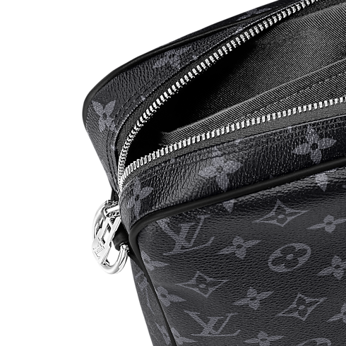Porte-Documents Voyage PM Monogram Eclipse Homme Sacs Toutes les collections | LOUIS VUITTON (Zoom produit)