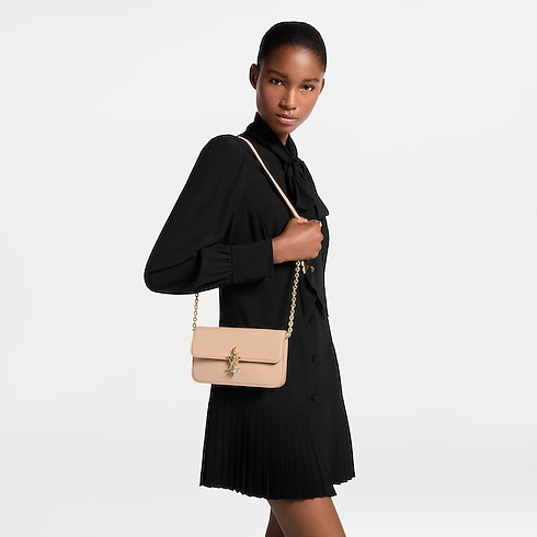 Portefeuille chaîne LV Bloom Femme Portefeuilles et petite maroquinerie Nouveautés Petite Maroquinerie | LOUIS VUITTON (Zoom produit)