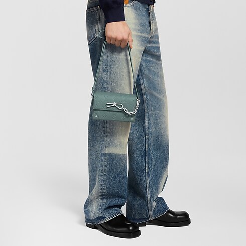 Portefeuille Steamer Wearable Toile Monogram et cuir Taurillon Sacs et Petite Maroquinerie Sacs Homme Nouveautés | LOUIS VUITTON (Zoom produit)