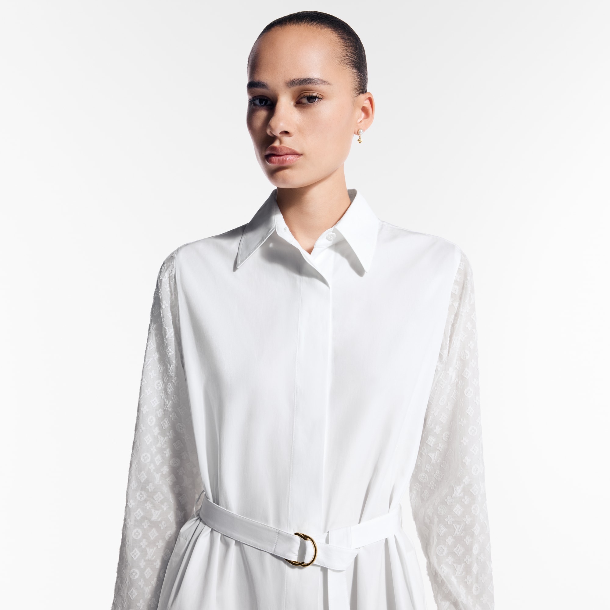 Robe chemise à détails Monogram  Femme Prêt-à-porter Robes | LOUIS VUITTON (Zoom produit)