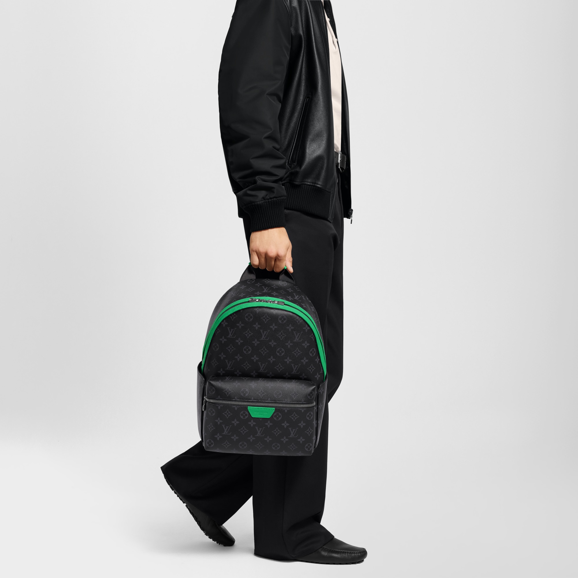 Sac à dos Discovery PM Monogram Eclipse Sacs et Petite Maroquinerie Sacs Homme Nouveautés | LOUIS VUITTON (Zoom produit)