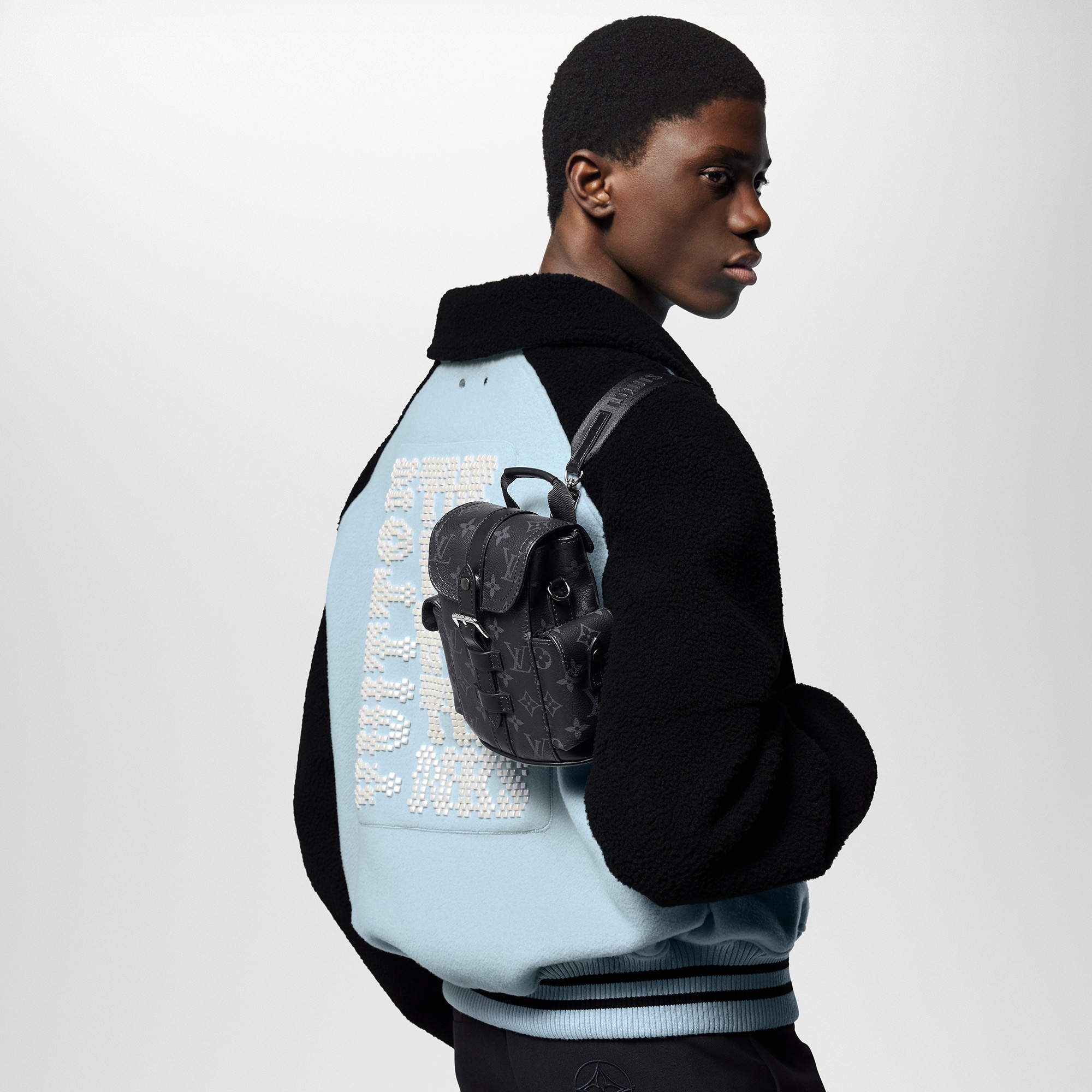 Sac à dos Nano Christopher Monogram Eclipse Homme Sacs Toutes les collections | LOUIS VUITTON (Zoom produit)