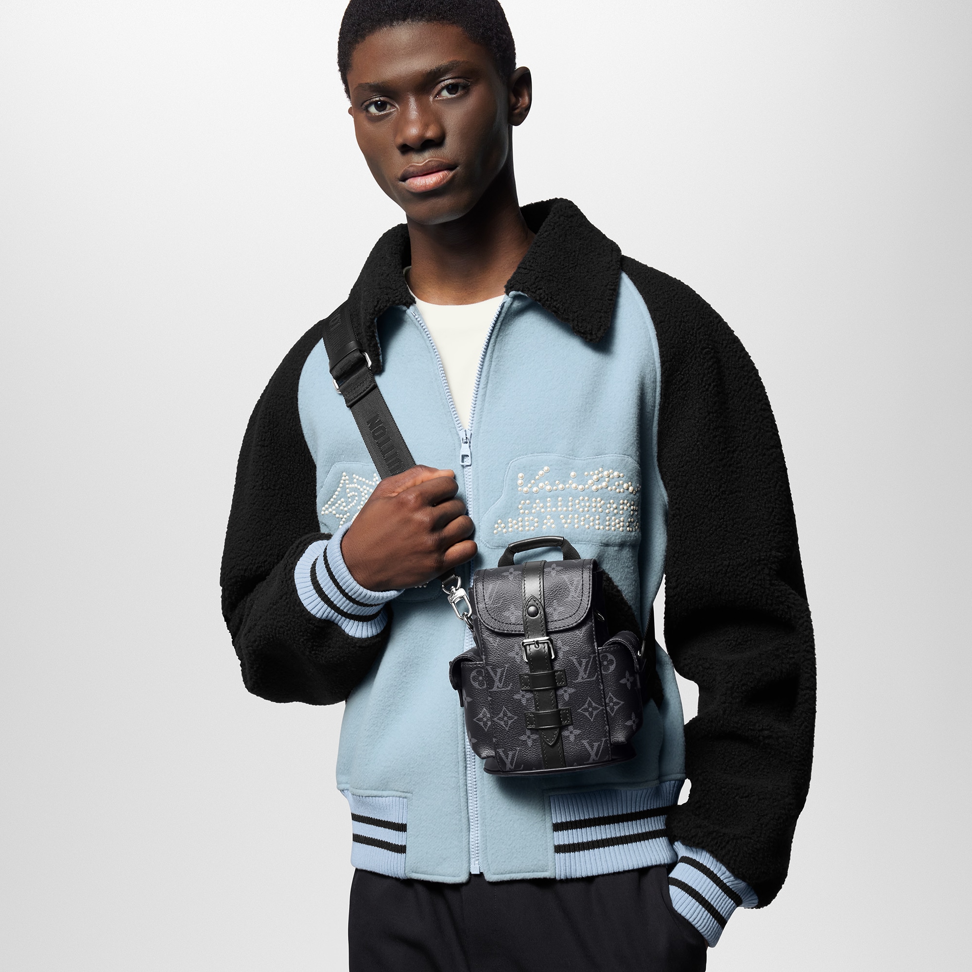 Sac à dos Nano Christopher Monogram Eclipse Homme Sacs Toutes les collections | LOUIS VUITTON (Zoom produit)