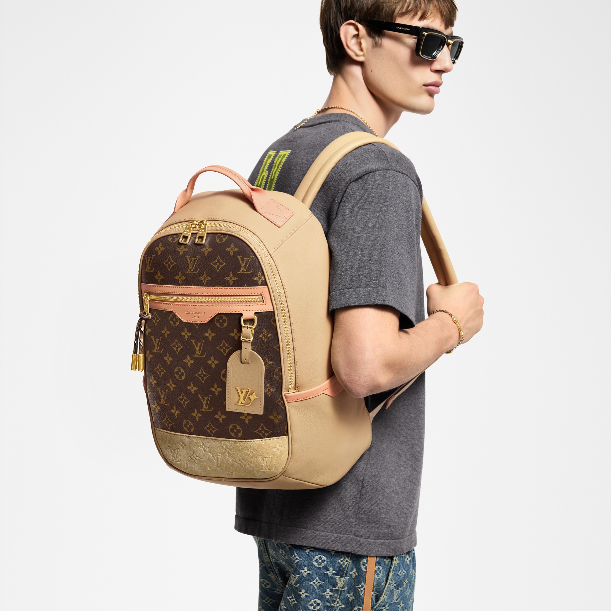 Sac à dos Outdoor Autres Cuirs Sacs et Petite Maroquinerie Sacs Homme Nouveautés | LOUIS VUITTON (Zoom produit)