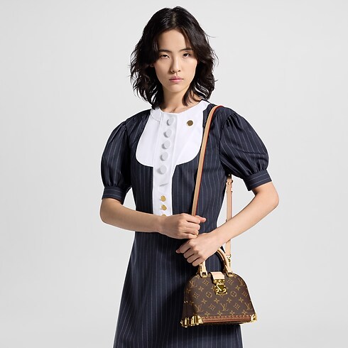 Sac Alma Trunk 20 Toile Monogram Malles, Voyage et Maison Malles et Coffrets Wearable Trunks | LOUIS VUITTON (Zoom produit)