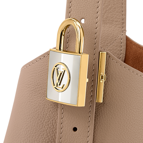 Sac Low Key Hobo PM Cuir Minigram Femme Sacs à main Sacs à main | LOUIS VUITTON (Zoom produit)