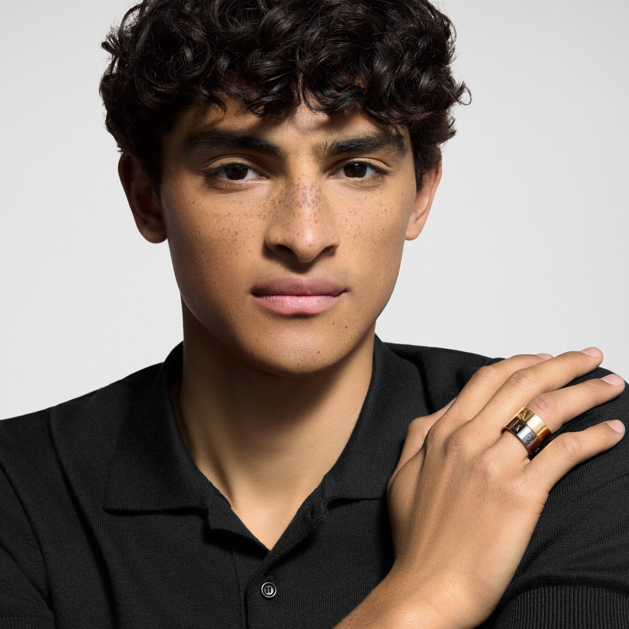 Set de deux bagues LV Instinct S00 Homme Bijoux Tous les bijoux | LOUIS VUITTON (Zoom produit)