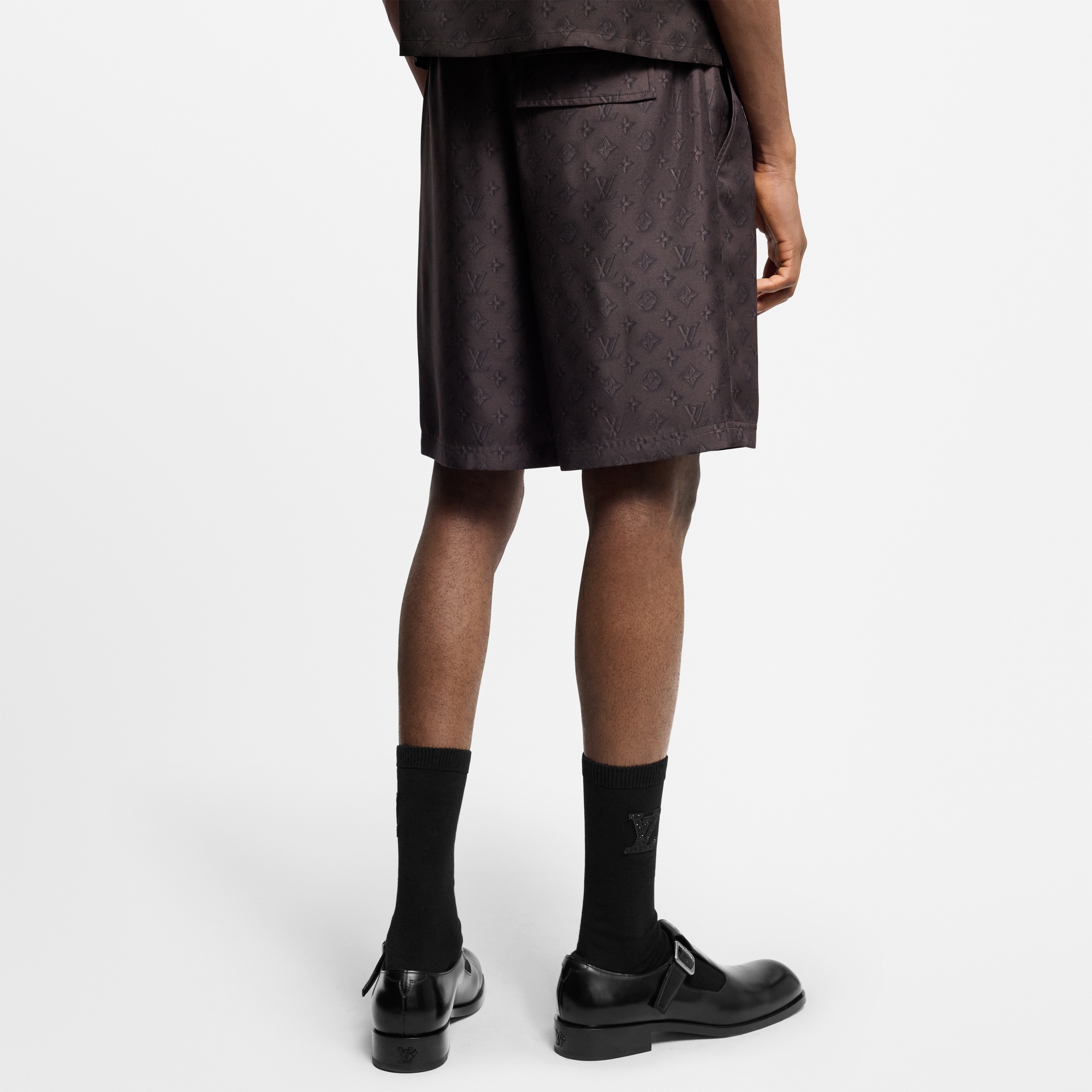 Short imprimé Monogram en soie  Homme Prêt-à-porter Pantalons | LOUIS VUITTON (Zoom produit)