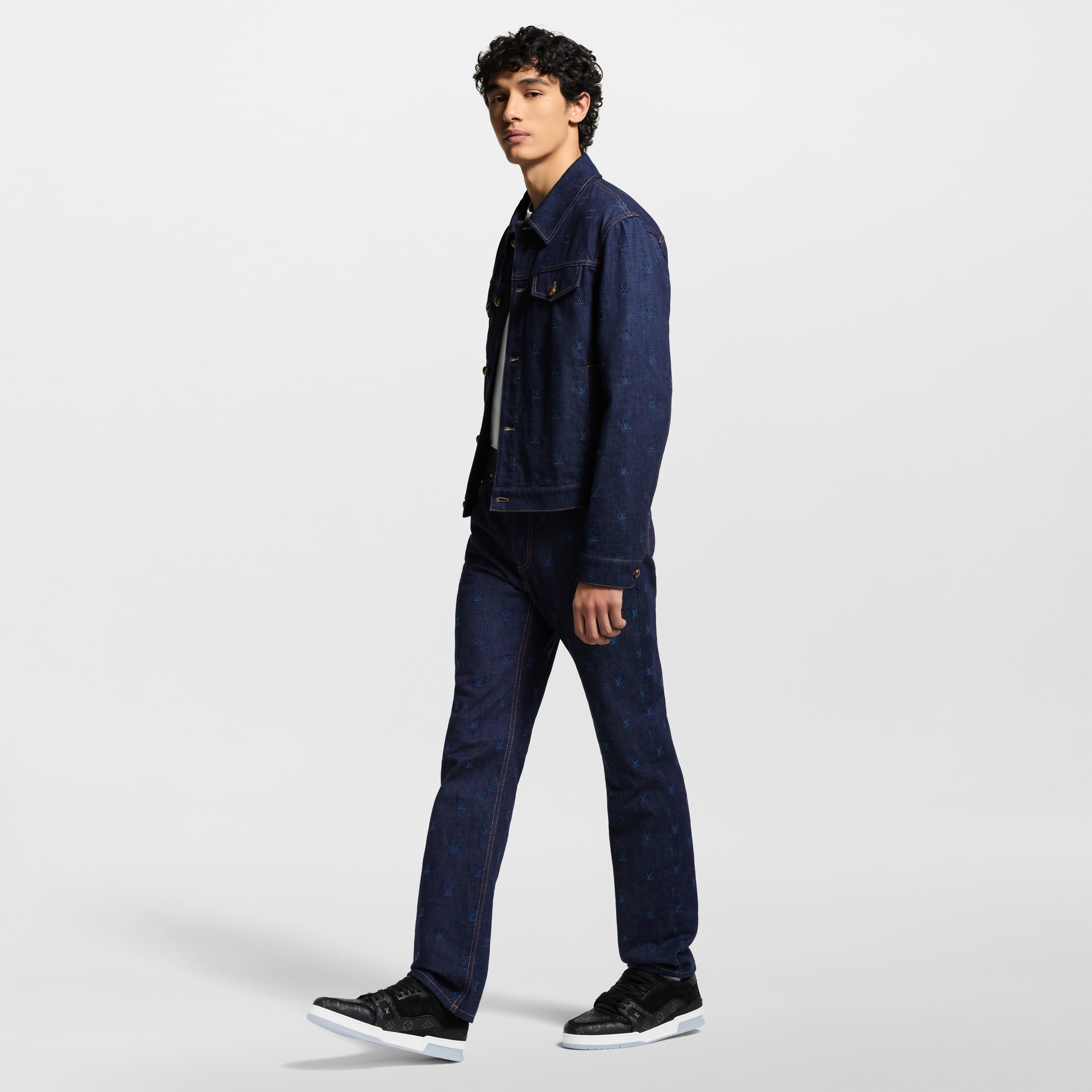 Sneaker LV Trainer  Homme Souliers Sneakers | LOUIS VUITTON (Zoom produit)