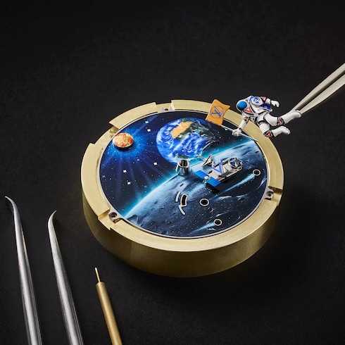 Tambour Taiko Galactique, manuel, 46,7 mm, titane et or blanc Montres Toutes les montres } | LOUIS VUITTON