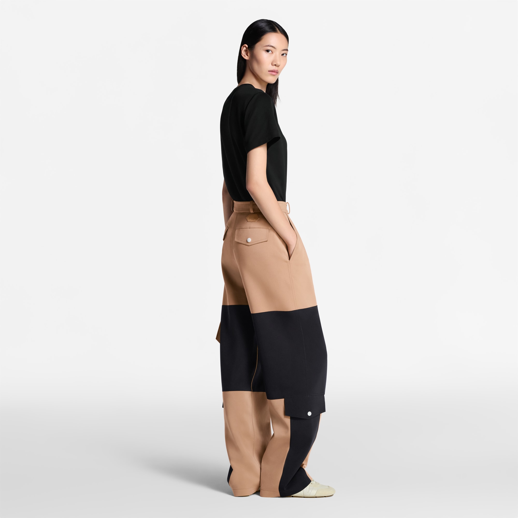 Tee-shirt à signature cursive  Femme Prêt-à-porter Hauts | LOUIS VUITTON (Zoom produit)