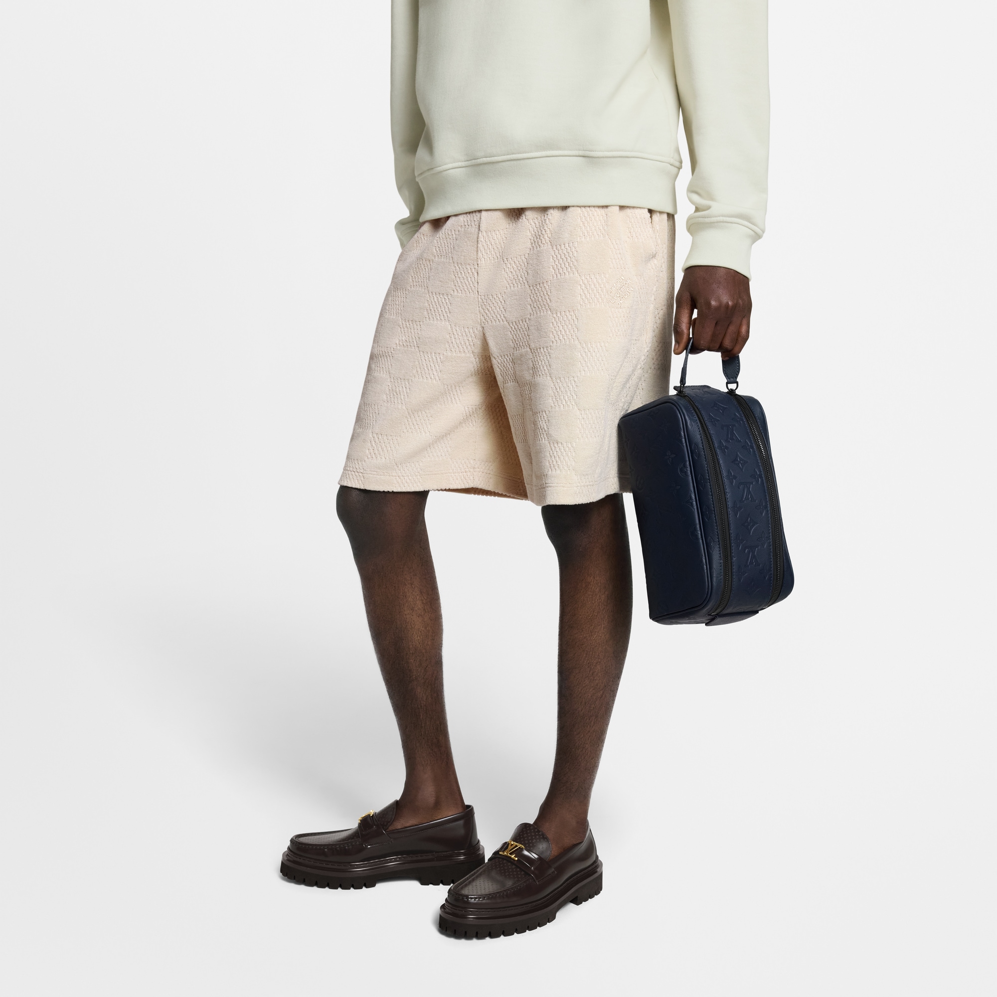 Trousse de toilette Dopp Kit Monogram Shadow Homme Voyage Accessoires de voyage | LOUIS VUITTON (Zoom produit)