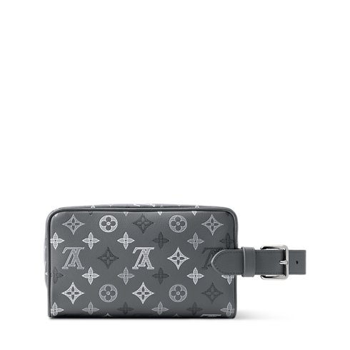 Trousse de toilette Locker Dopp Kit Monogram Shadow Homme Voyage Accessoires de voyage | LOUIS VUITTON (Zoom produit)