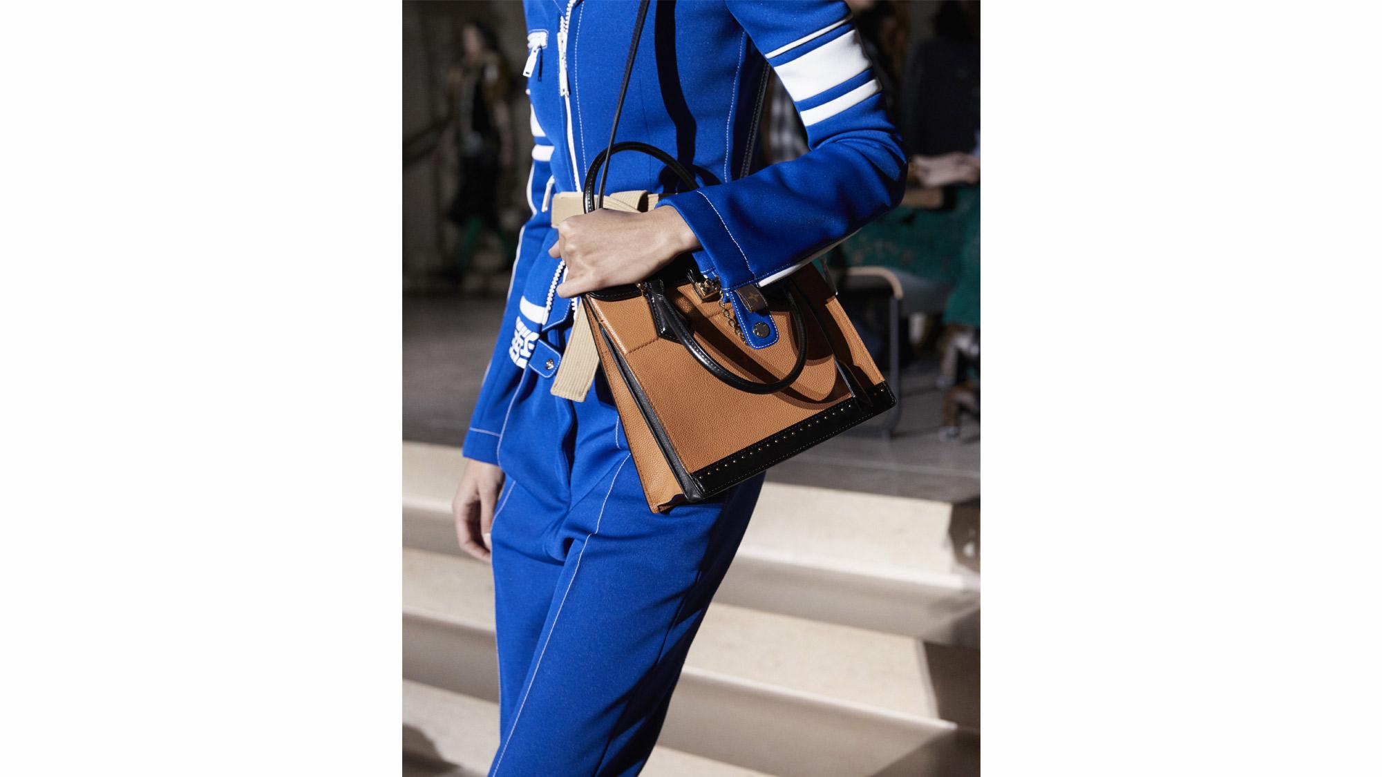 nouveau monde louis vuitton price