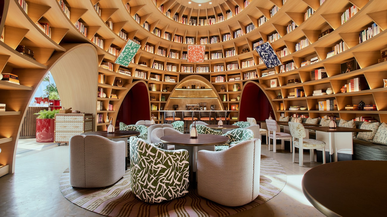 Magasin Louis Vuitton Dubai Mall Beauty Hall - Émirats Arabes Unis ...